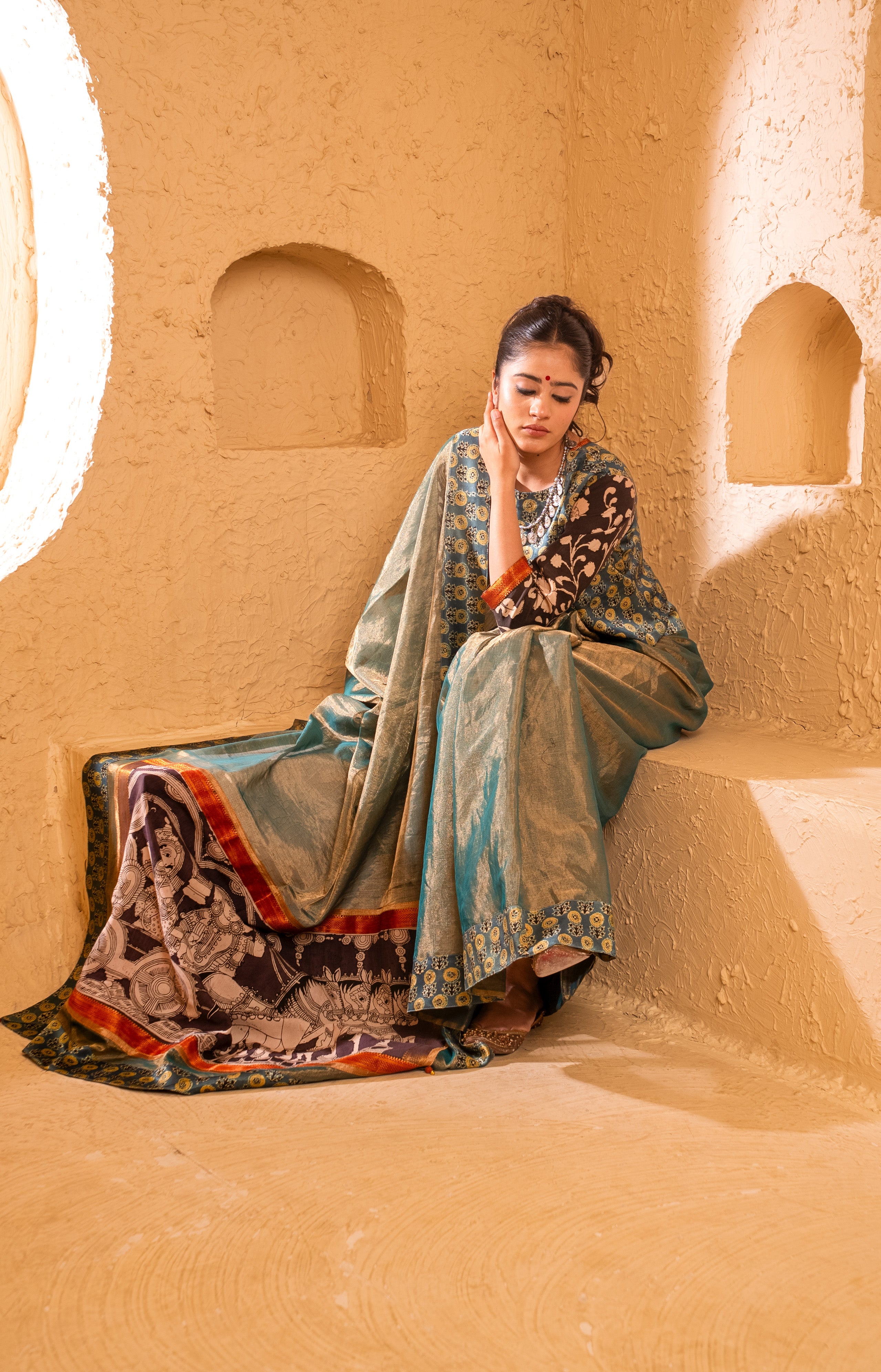 Geeta Updesh Tissue Saree