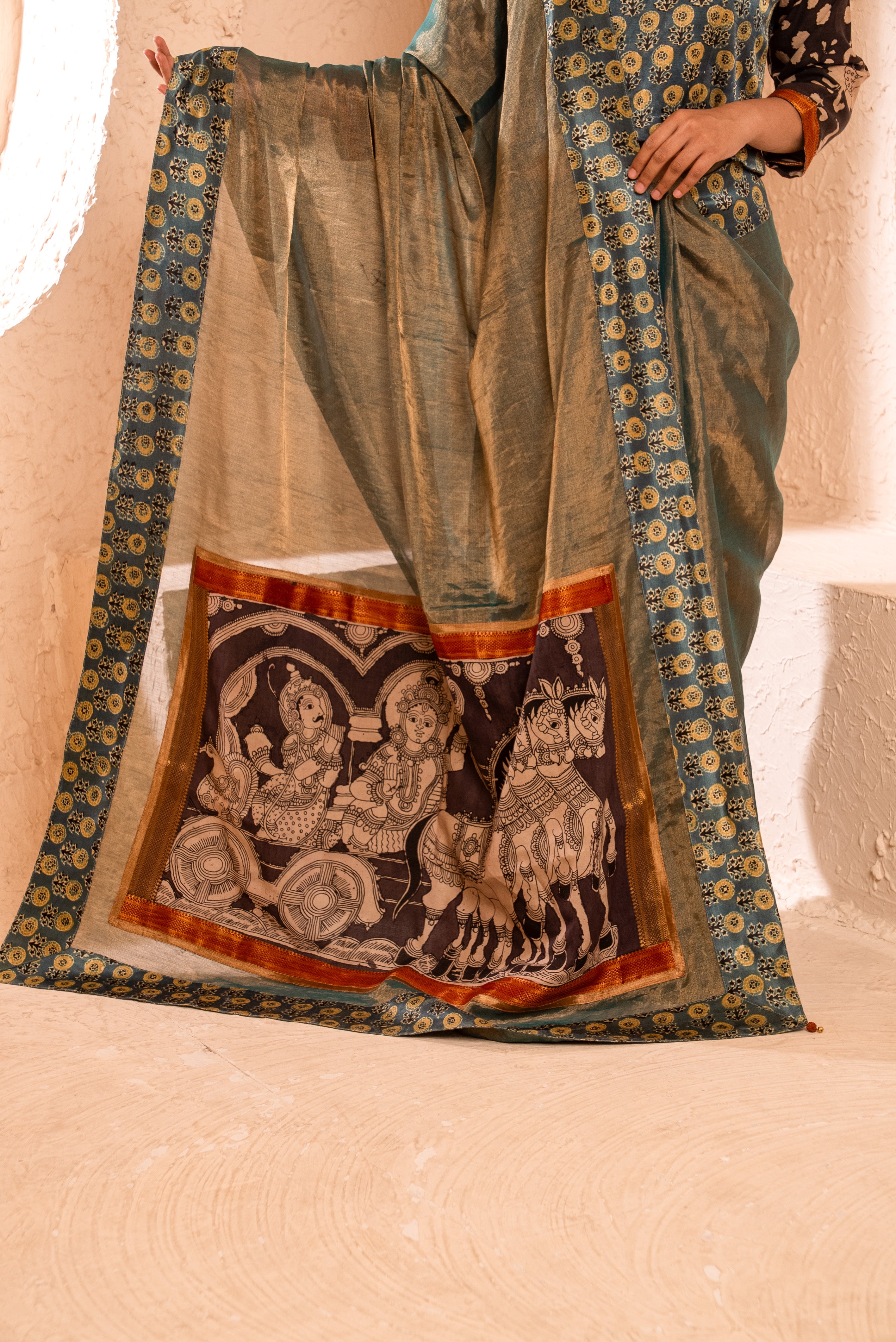 Geeta Updesh Tissue Saree